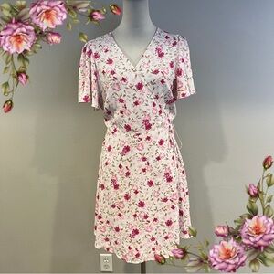 Lauren Conrad short sleeves Floral mini Wrap Dress